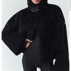 Brand new! Alo Sherpa Fireside Bomber - Black, Size S